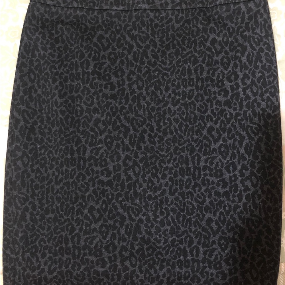 Straight skirt
